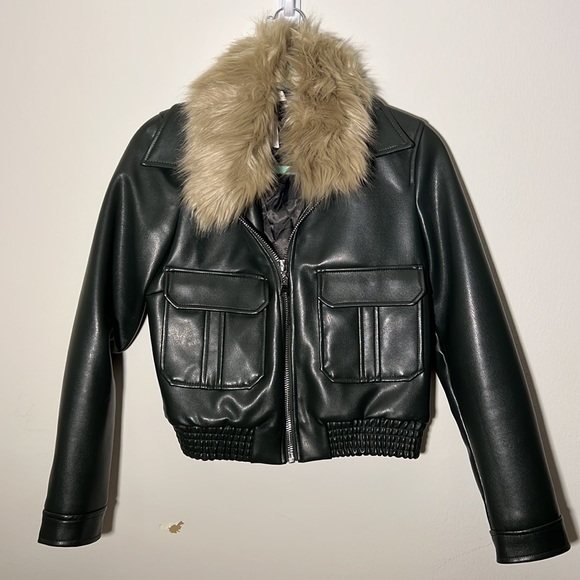 NWT Urban Outfitters faux fur hunter green flight jacket Size Small - Picture 6 of 10